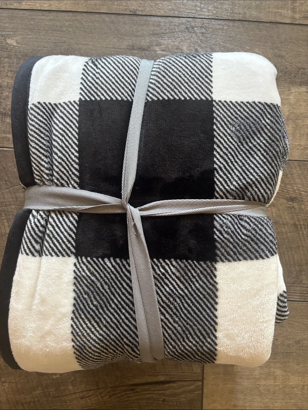 Buffalo plaid Black and White Oversized Sherpa Throw 50x72